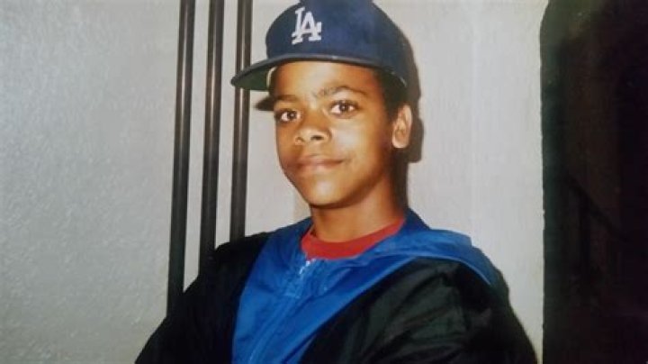 
5 things to know about former actor Lloyd Avery 