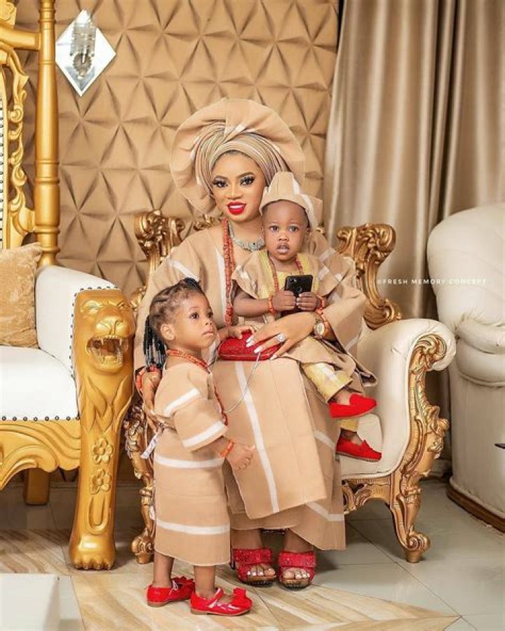 
Alaafin’s wife beautifully celebrates her daughter’s first birthday without a father 