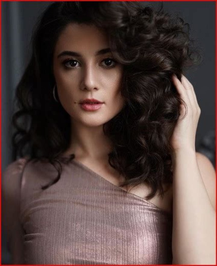 
Alexa Kastellanos Height, Weight, Net Worth, Age, Birthday, Wikipedia, Who, Nationality, Biography 