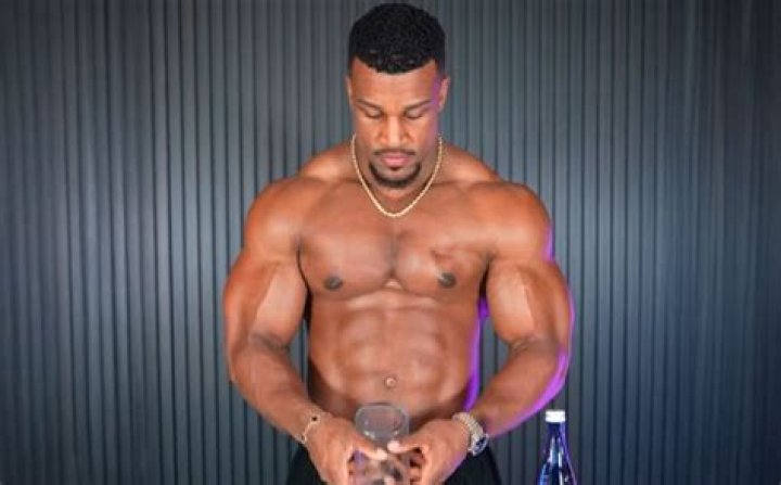 
Alexander Hall Height, Weight, Net Worth, Age, Birthday, Wikipedia, Who, Nationality, Biography 