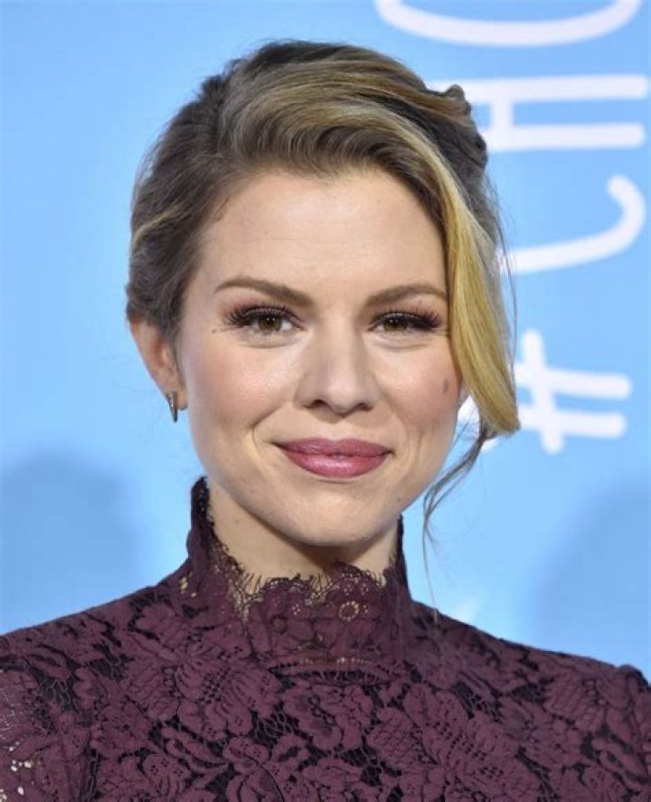 Ali Liebert Height, Weight, Net Worth, Age, Wiki, Who, Instagram, Biography