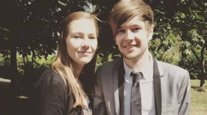 
All We Know About Jemma Middleton, DanTDM’s Wife And Net Worth 2022 