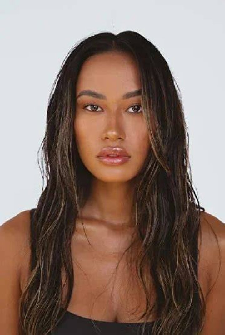 
Amber Abara Height, Weight, Net Worth, Age, Birthday, Wikipedia, Who, Nationality, Biography 