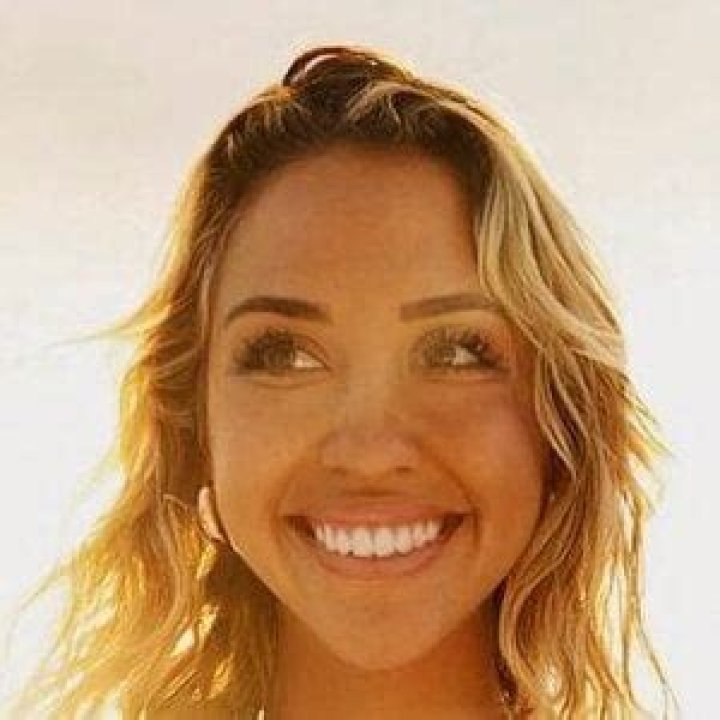 
Amber Mozo Height, Weight, Net Worth, Age, Birthday, Wikipedia, Who, Nationality, Biography 