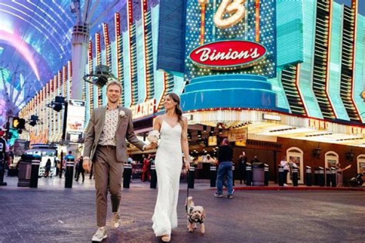 
‘America’s Got Talent’ Stars Thommy Ten and Amélie van Tass Get Married at Las Vegas Chapel 