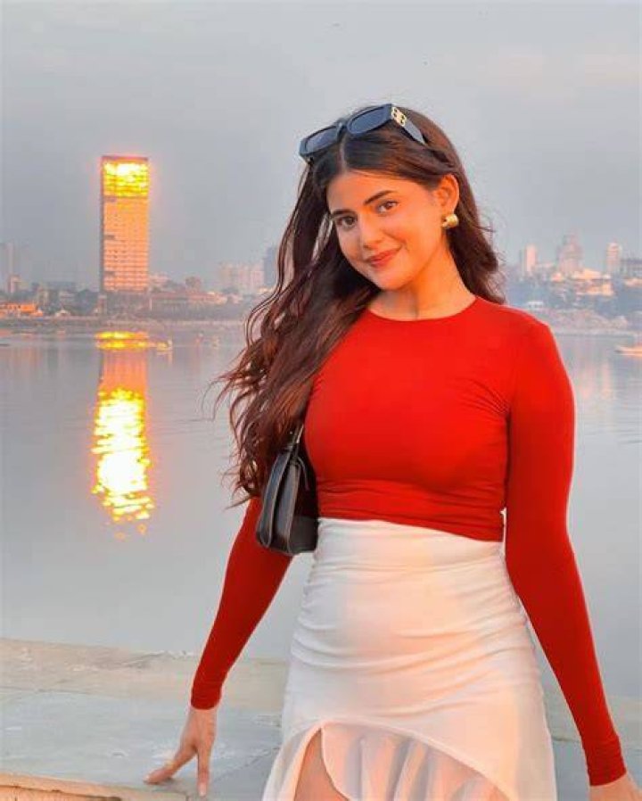 Anahita Hasheminejad Height, Weight, Net Worth, Age, Birthday, Wikipedia, Who, Nationality, Biography