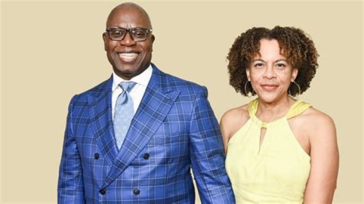 Andre Braugher is Married to Wife: Ami Brabson. Kids: John, Isaiah, Michael.