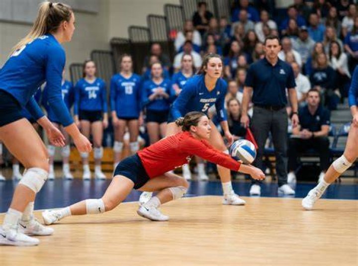 
Andrew Luck Sister Mary Ellen Luck Played As Volleyball Defensive Specialist At Stanford Athletics 