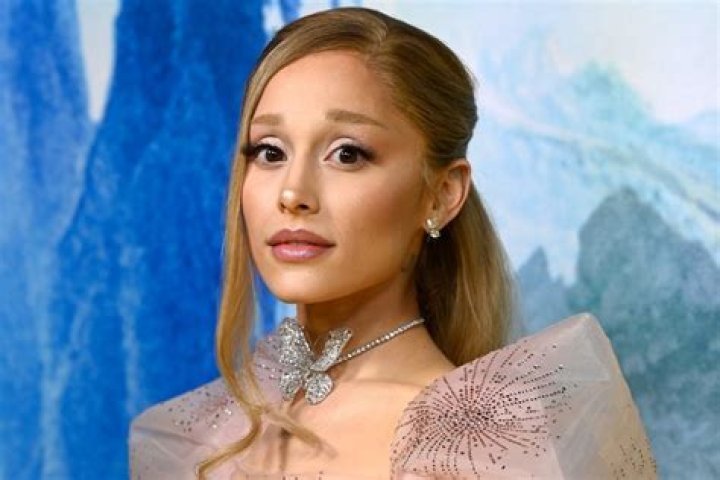 Ariane Seguillon Height, Weight, Net Worth, Age, Birthday, Wikipedia, Who, Instagram, Biography