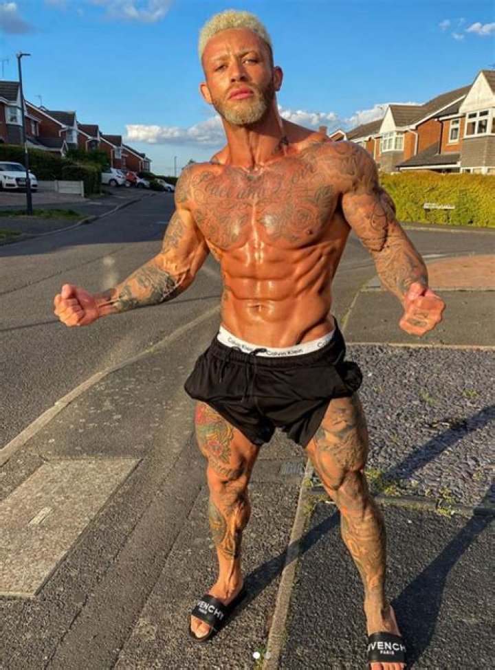 
Ashley Cain Height, Weight, Net Worth, Age, Birthday, Wikipedia, Who, Nationality, Biography 