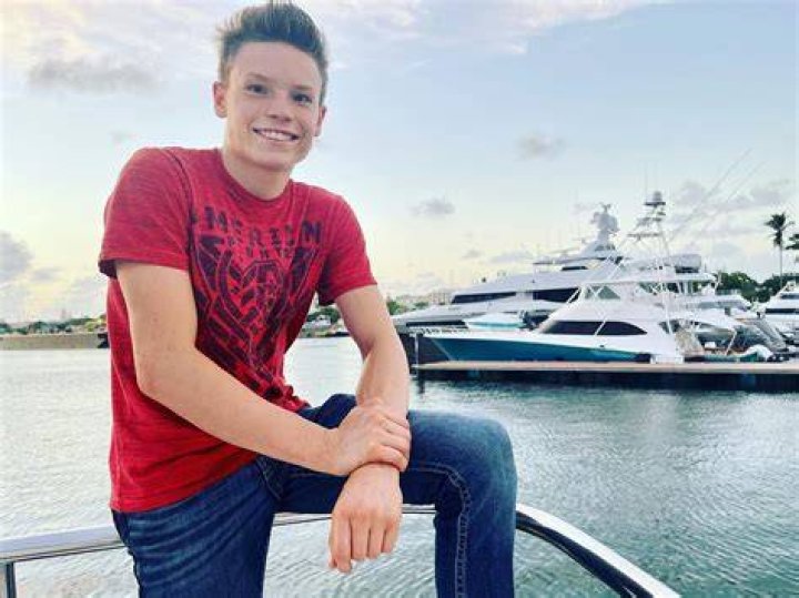 Ashton Myler Height, Weight, Net Worth, Age, Birthday, Wikipedia, Who, Nationality, Biography