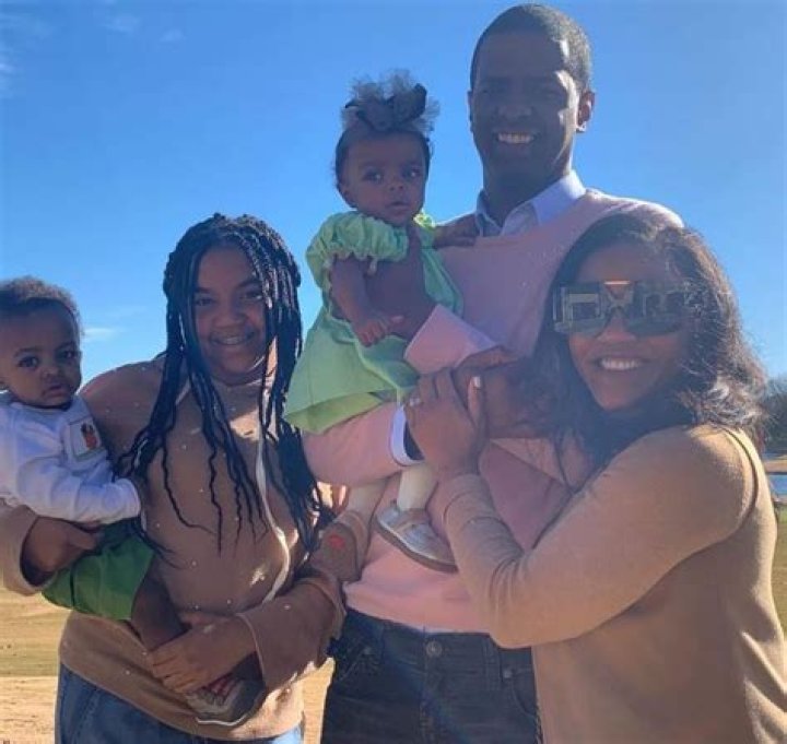 
Bakari Sellers is Married to Wife: Ellen Rucker Sellers. Kids: Sadie Ellen Seller, Stokely Taggart 