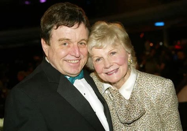 Barbara Billingsley Height, Weight, Net Worth, Age, Birthday, Wikipedia, Who, Instagram, Biography