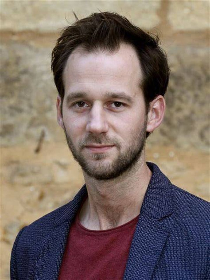 
Benjamin Lavernhe Height, Weight, Net Worth, Age, Birthday, Wikipedia, Who, Nationality, Biography 