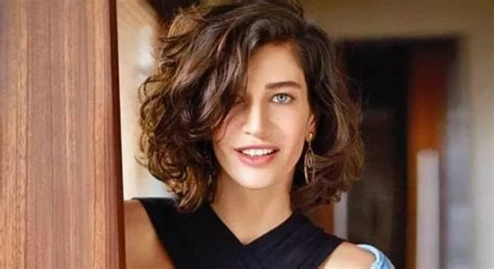 Berrak Tuzunatac Height, Weight, Net Worth, Age, Birthday, Wikipedia, Who, Nationality, Biography