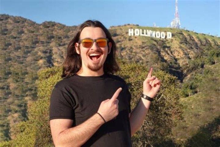 
BrentTV Height, Weight, Net Worth, Age, Birthday, Wikipedia, Who, Nationality, Biography 