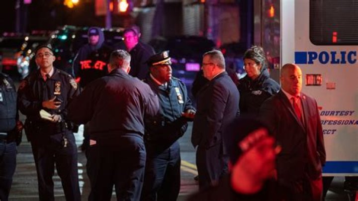 
Bronx, New York shooting: 1 dead, 1 injured outside banquet hall 