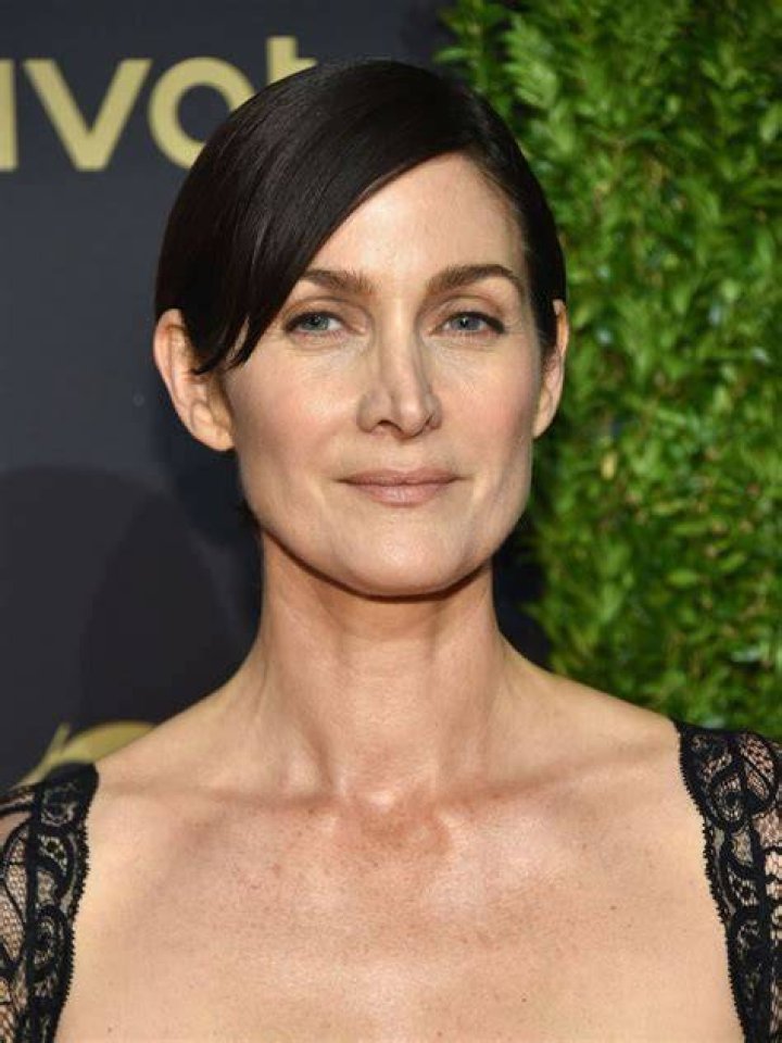Carrie-Anne Moss Height, Weight, Net Worth, Age, Birthday, Wikipedia, Who, Instagram, Biography