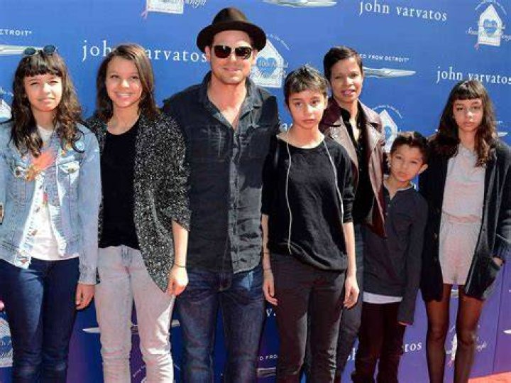 Charlie Hill Wife and Kids In The Family, Where Is Lenora Hatathlie Now?