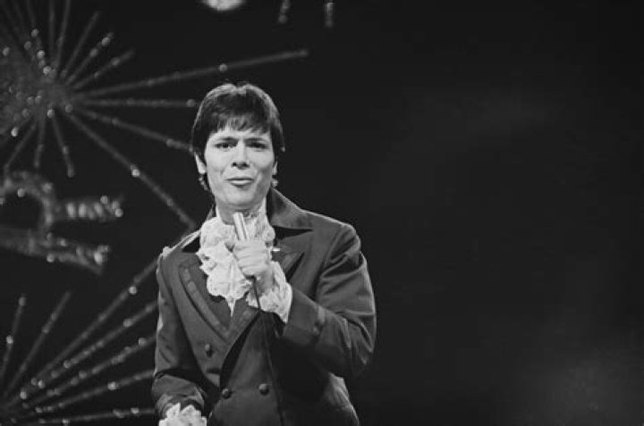 Cliff Richard Height, Weight, Net Worth, Age, Birthday, Wikipedia, Who, Nationality, Biography