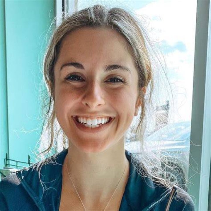 Corina Layton Height, Weight, Net Worth, Age, Birthday, Wikipedia, Who, Nationality, Biography