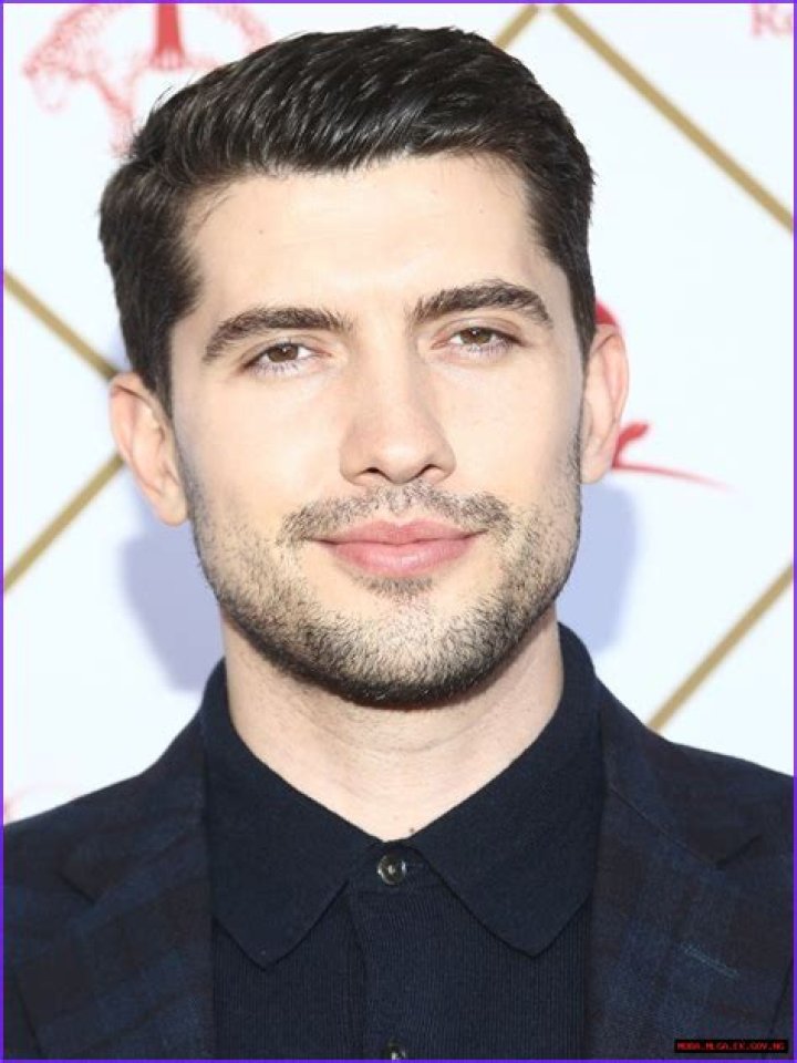 
Cristian Carter Height, Weight, Net Worth, Age, Birthday, Wikipedia, Who, Nationality, Biography 