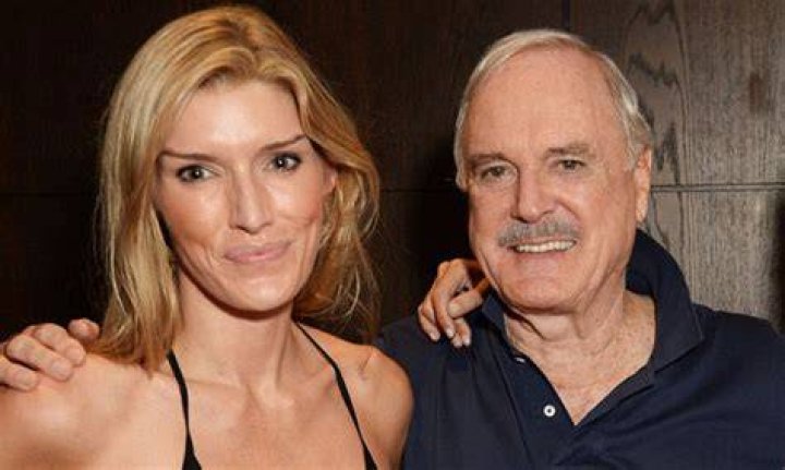 Cynthia Cleese Height, Weight, Net Worth, Age, Birthday, Wikipedia, Who, Instagram, Biography