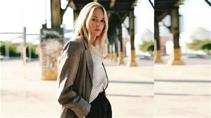 Daphne Baiwir Height, Weight, Net Worth, Age, Birthday, Wikipedia, Who, Instagram, Biography