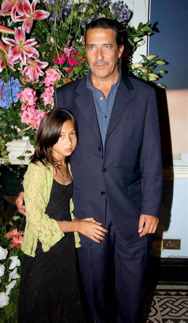 
Darryl Hinds and Wife Carly Jones Have Two Adorable Daughters 