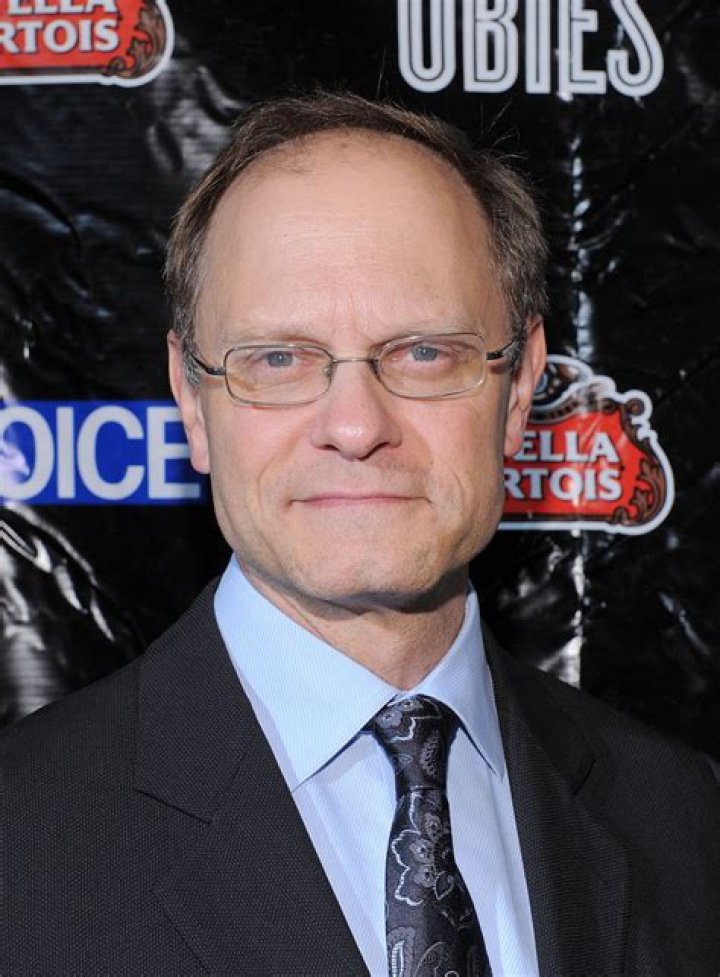 David Hyde Pierce Height, Weight, Net Worth, Age, Birthday, Wikipedia, Who, Instagram, Biography