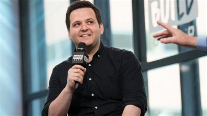 
Derek DelGaudio Height, Weight, Net Worth, Age, Birthday, Wikipedia, Who, Instagram, Biography 