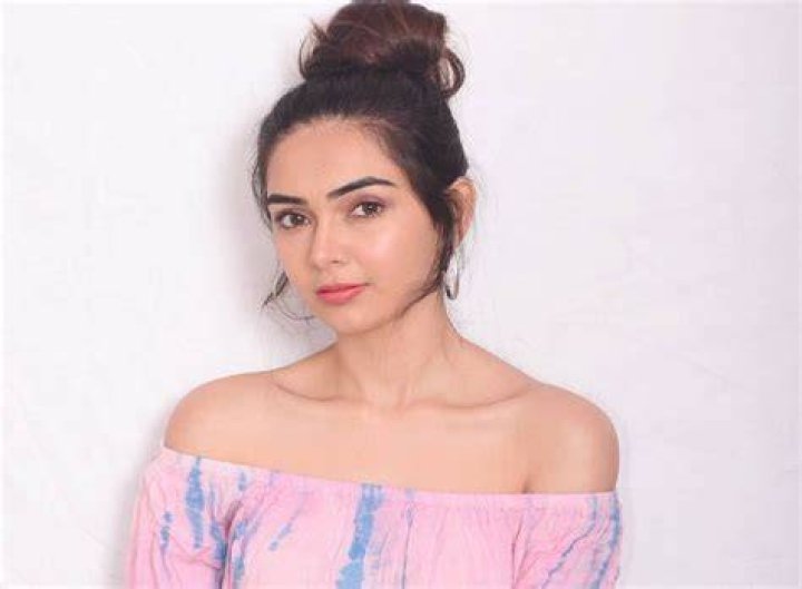 Dhruvi Jani Weight, Net Worth, Age, Birthday, Wikipedia, Who, Instagram, Biography
