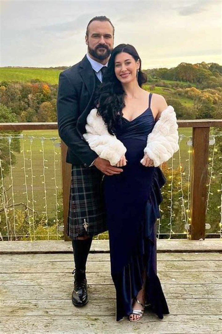 Drew Mcintyre Wife Who is Drew Mcintyre Wife?