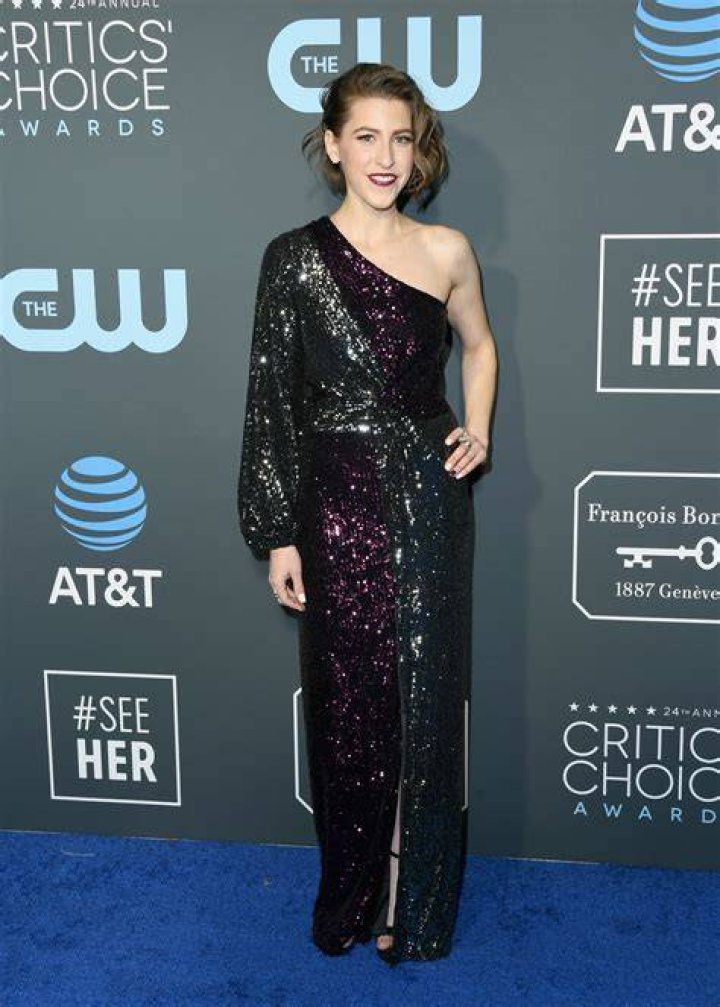 Eden Sher Height, Weight, Net Worth, Age, Birthday, Wikipedia, Who, Instagram, Biography