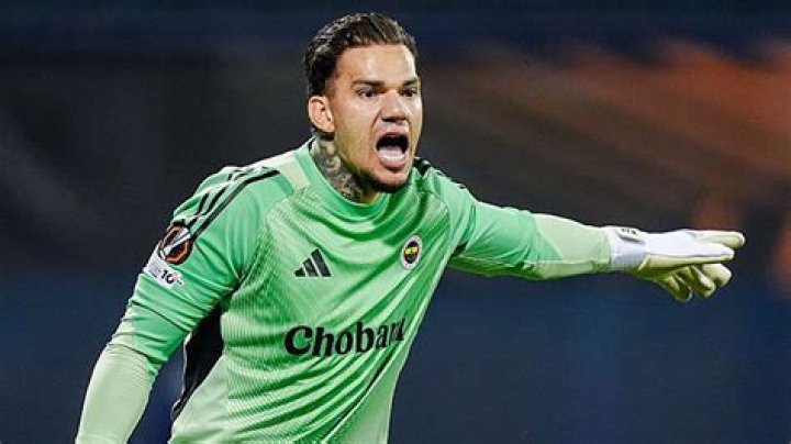 Ederson Moraes Height, Weight, Net Worth, Age, Birthday, Wikipedia, Who, Nationality, Biography
