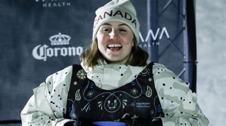 
Elizabeth Hosking Height, Weight, Net Worth, Age, Birthday, Wikipedia, Who, Nationality, Biography 