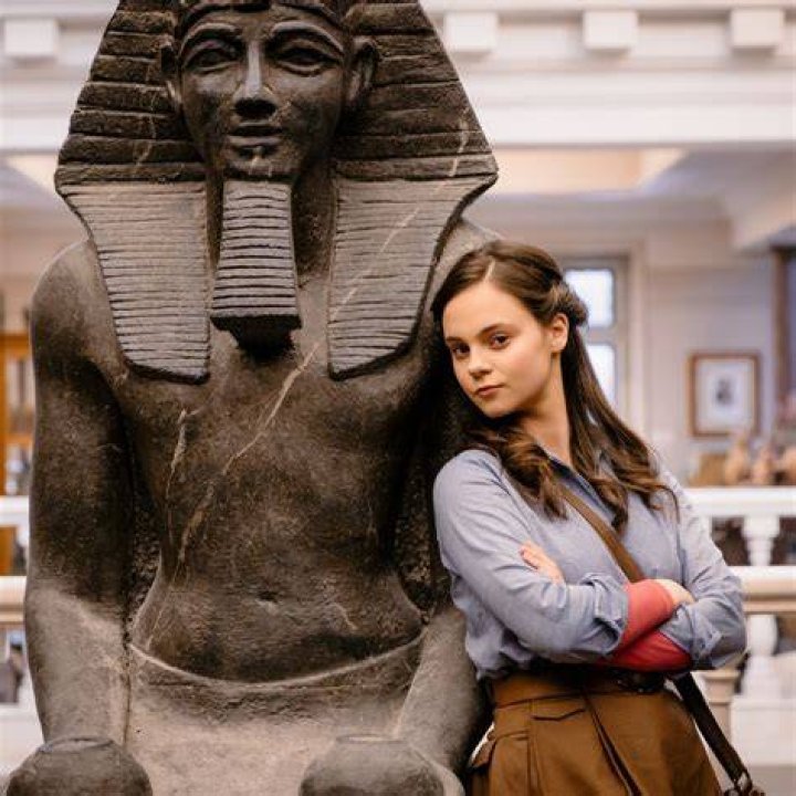 Eloise Little Theodosia: Age- Who Are Her Parents? Meet The Actress On Instagram