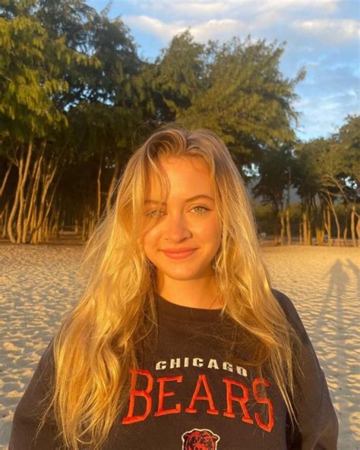 Emma Meisel Height, Weight, Net Worth, Age, Birthday, Wikipedia, Who, Nationality, Biography