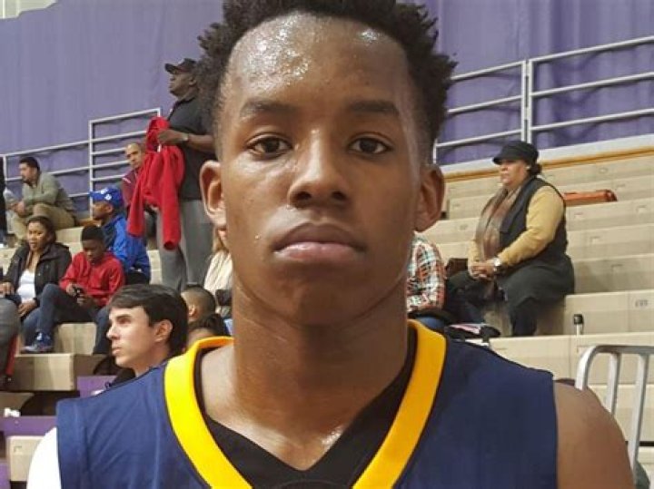 
Eric Hunter Jr. Height, Weight, Net Worth, Age, Birthday, Wikipedia, Who, Nationality, Biography 