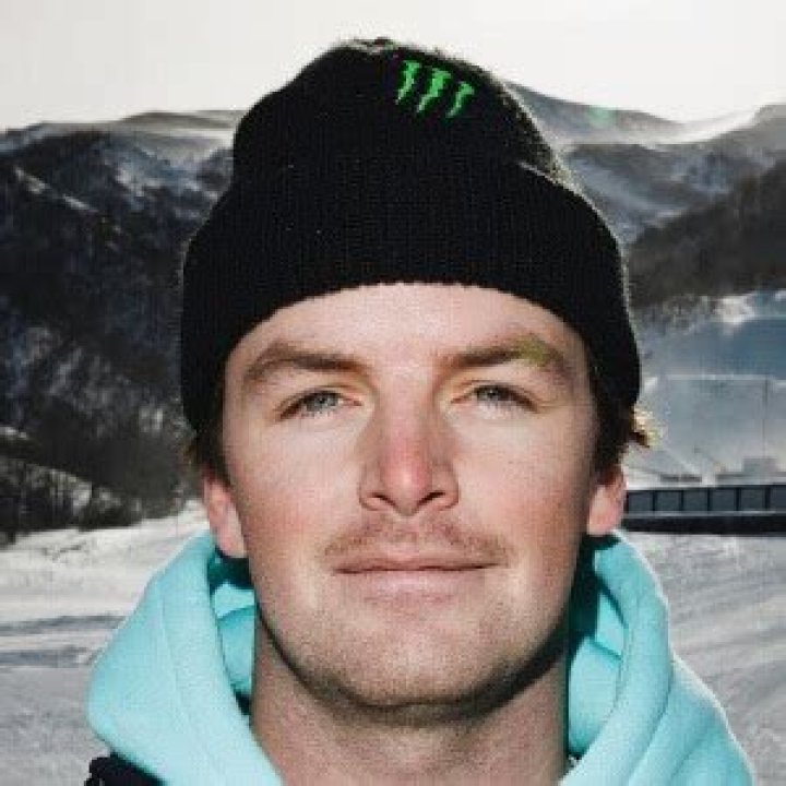 
Evan McEachran Height, Weight, Net Worth, Age, Birthday, Wikipedia, Who, Nationality, Biography 