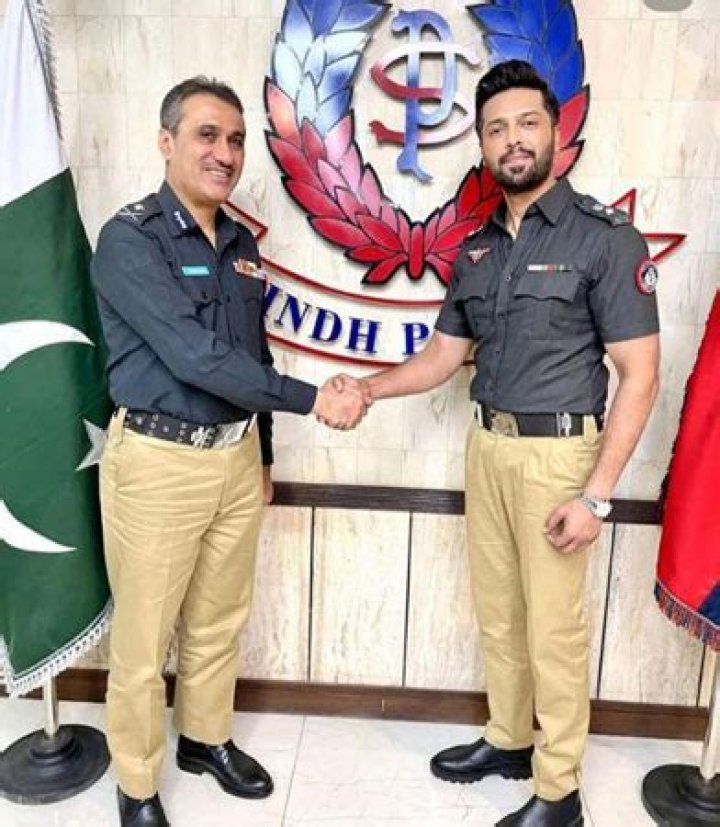 
Fahad Mustafa becomes ‘honorary Sindh police officer’ 