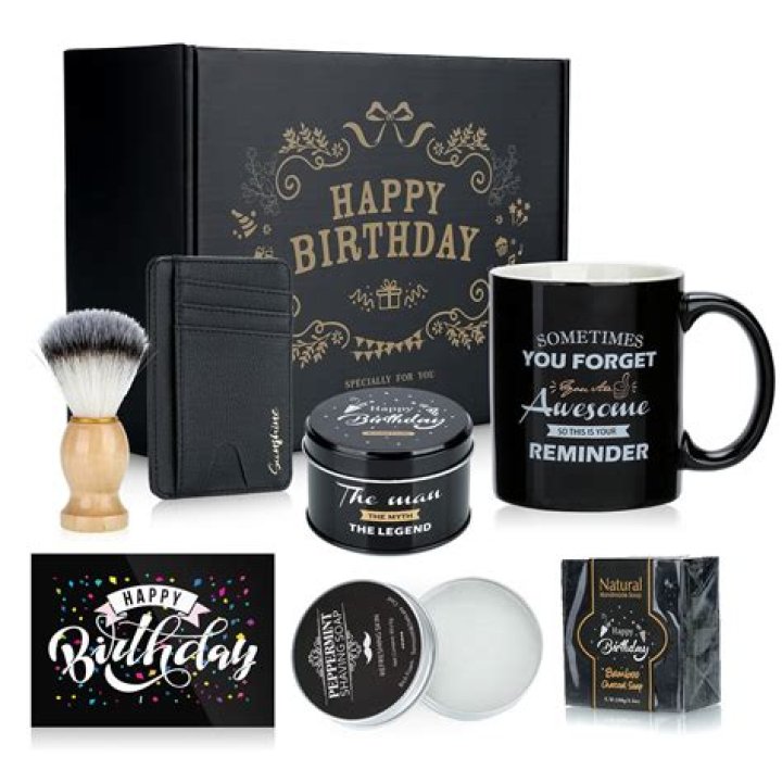 
Fans Of Groovy Mono Have Treated Him To Luxury Gifts In His Birthday 