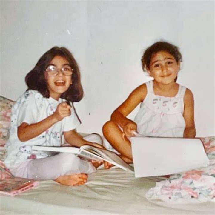 
Fara Sherazi – Nazanin Boniadi Mother, Meet Her Parents On Instagram 