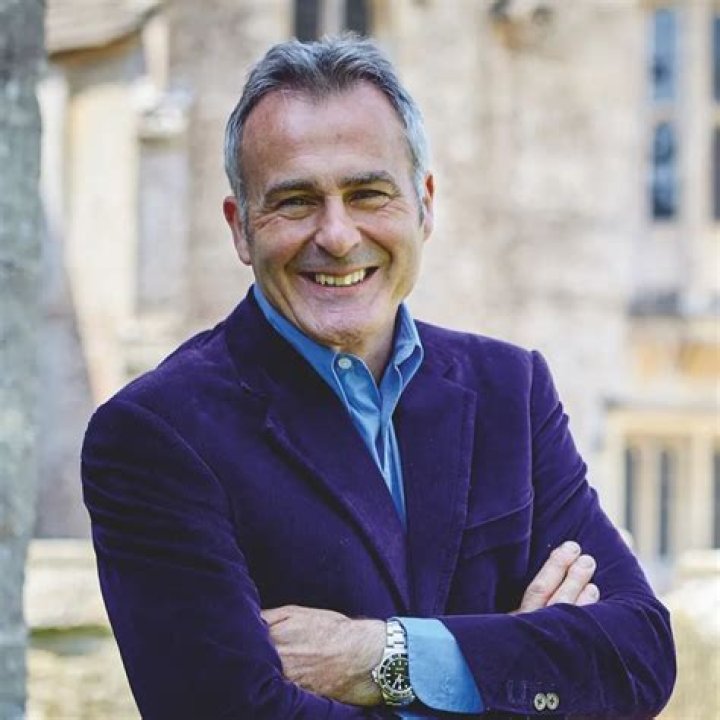 
Flog It! – What Happened To Paul Martin? Fans Question His ‘Illness’ Onboard! 
