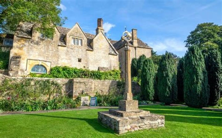 GAF Movie English Estate Was Filmed In A Beautiful Mansion In Snowshill