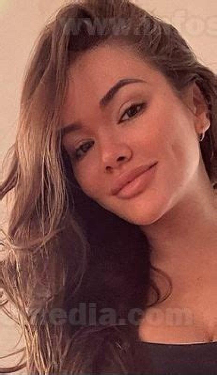 
Genesis Lopez Height, Weight, Net Worth, Age, Birthday, Wikipedia, Who, Nationality, Biography 