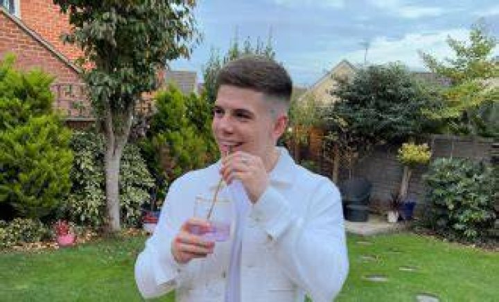 George Baggs – GOGGLEBOX Height, Weight, Net Worth, Age, Birthday, Wikipedia, Who, Nationality, Biography