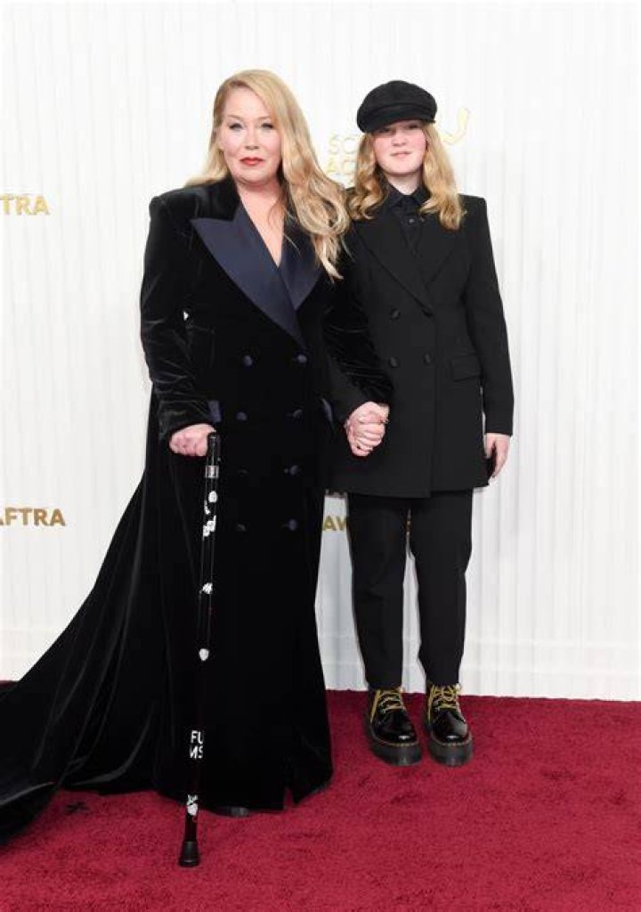 
“Grateful”: Christina Applegate shares thoughts on attending first award show since multiple sclerosis diagnosis 