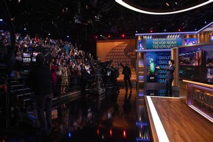 
‘Grateful’ Trevor Noah Credits His Success to ‘Brilliant’ Black Women During ‘Daily Show’ Sign-Off 