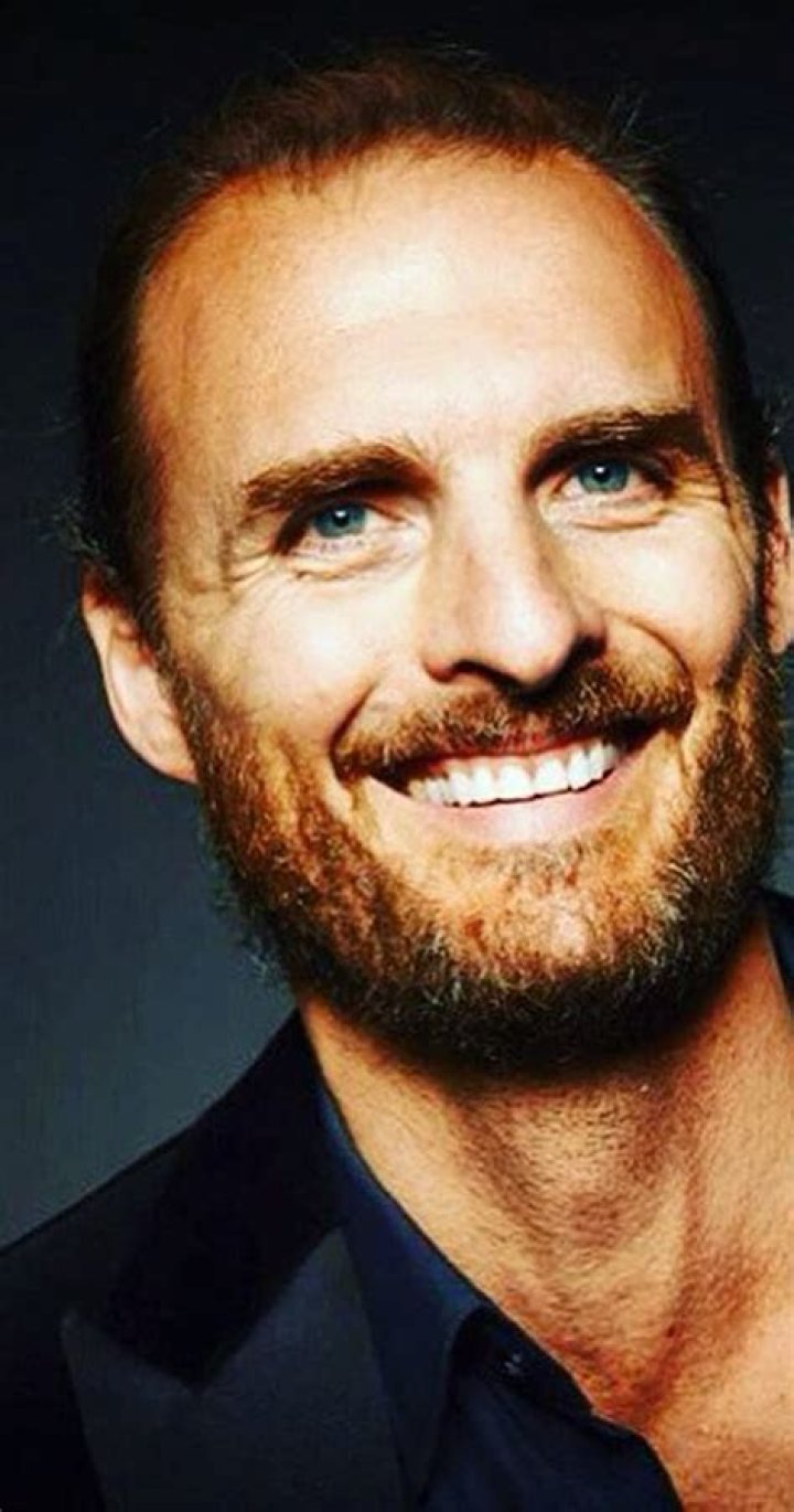 
Greg Bryk Height, Weight, Net Worth, Age, Birthday, Wikipedia, Who, Nationality, Biography 